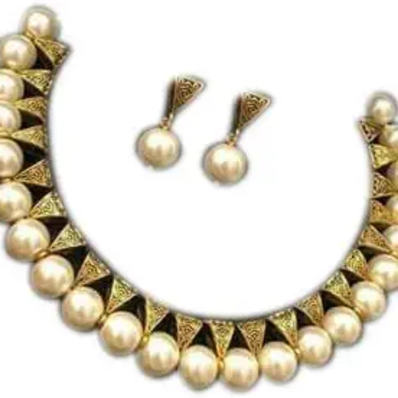 Necklace - Picture 2 of 5